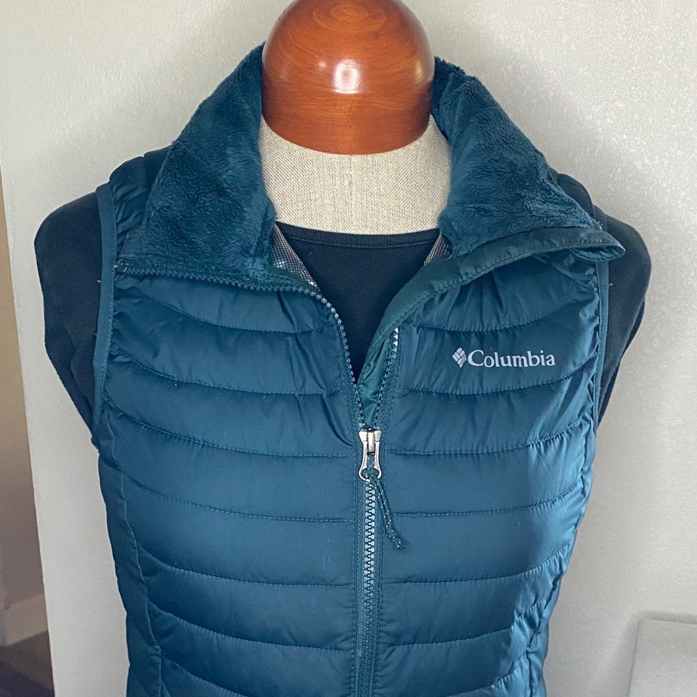 Columbia Teal Puffer Vest